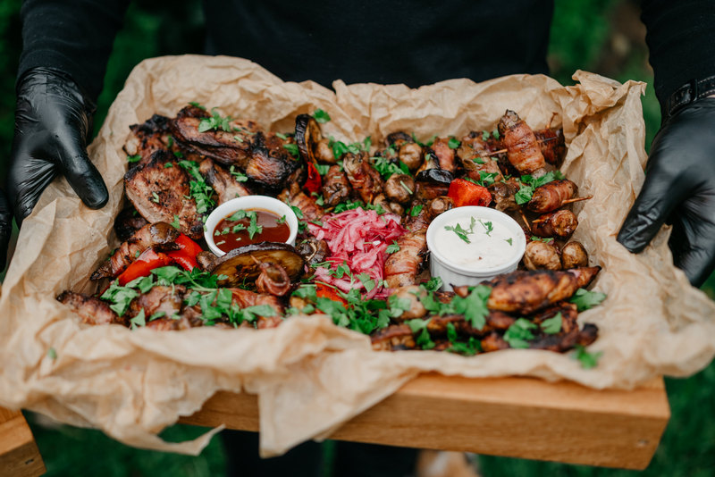 Кейтеринг. Выездное обслуживание. К праздникам всегда готовы)